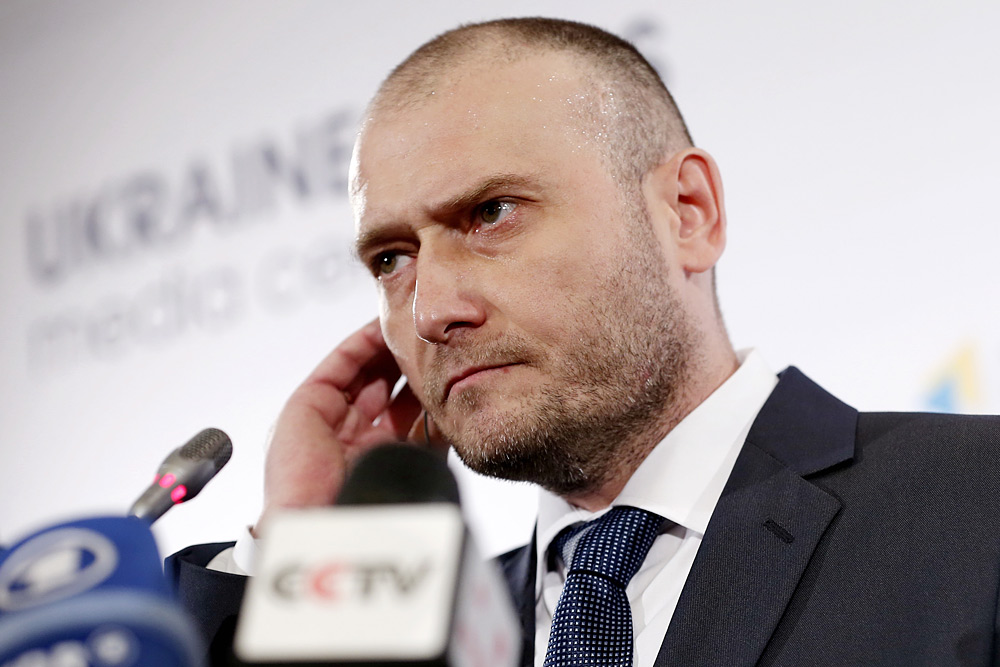 Короткое замыкание в голове колорада - Ярош на собственном авто эвакуировал израильскую семью из Краматорска в Днепропетровск